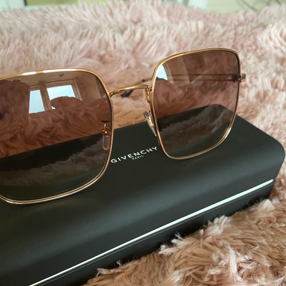 Givenchy sunglasses like new , with case main image 8